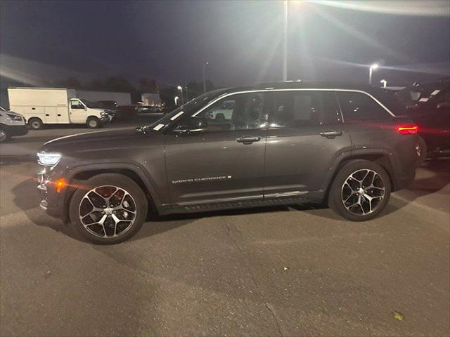 2025 Jeep Grand Cherokee Summit Reserve 4x4 2025 Jeep Grand Cherokee Summit Reserve 4x4