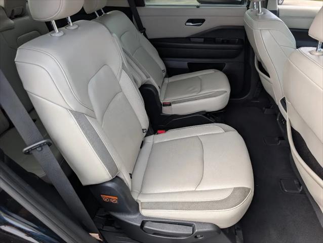 2022 Nissan Pathfinder SL 4WD