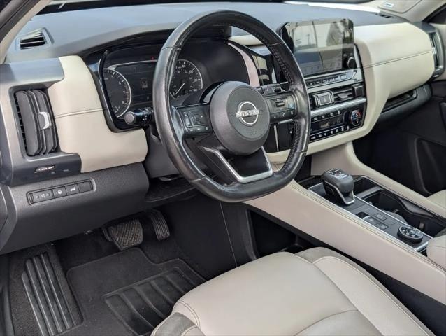 2022 Nissan Pathfinder SL 4WD