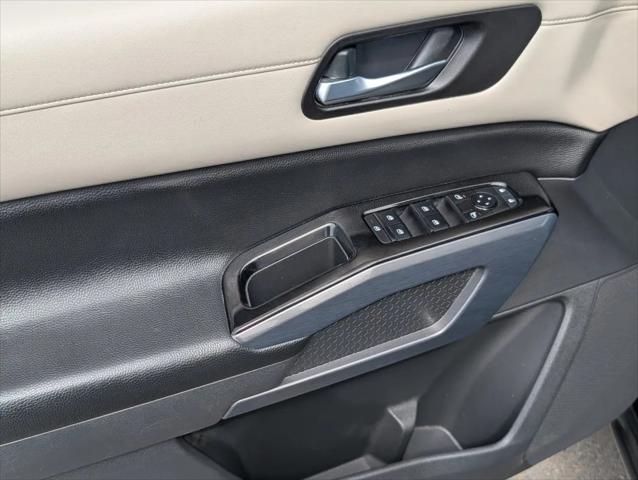 2022 Nissan Pathfinder SL 4WD