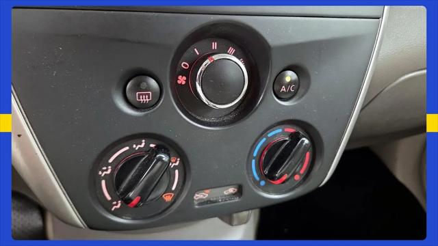 2015 Nissan Versa 1.6 SV