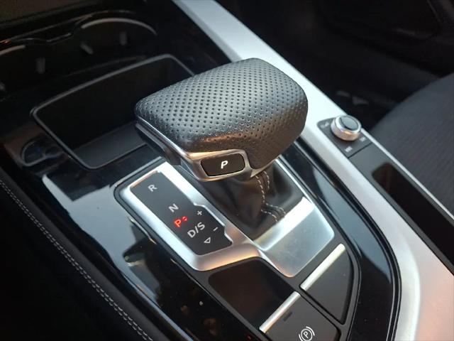 2023 Audi A4 Premium Plus 45 TFSI S line quattro S tronic