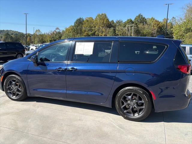 2020 Chrysler Pacifica Touring