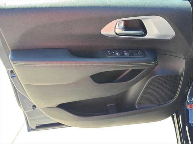 2020 Chrysler Pacifica Touring