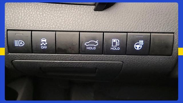 2022 Toyota Camry LE Hybrid