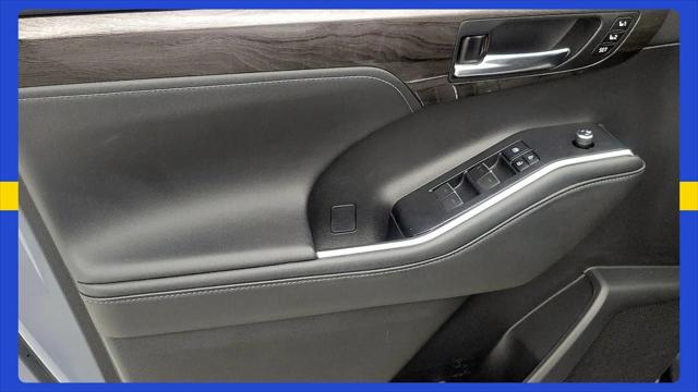 2021 Toyota Highlander Hybrid Platinum