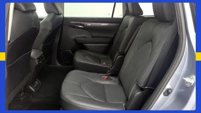 2021 Toyota Highlander Hybrid Platinum