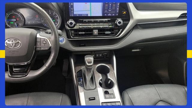 2021 Toyota Highlander Hybrid Platinum
