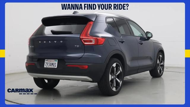 2021 Volvo XC40 T5 Momentum