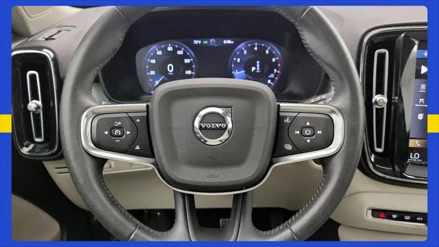 2021 Volvo XC40 T5 Momentum