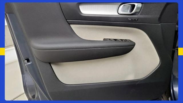 2021 Volvo XC40 T5 Momentum