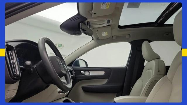 2021 Volvo XC40 T5 Momentum