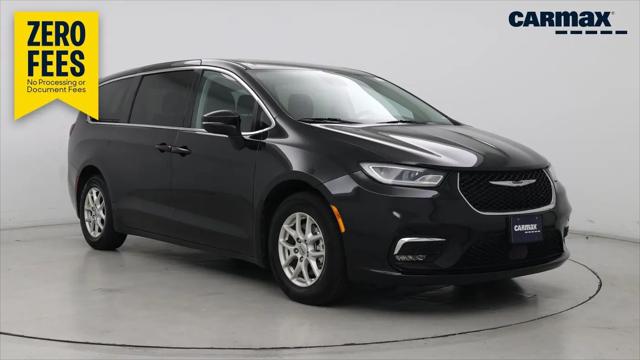 2023 Chrysler Pacifica Touring L for sale in Plainfield, IL