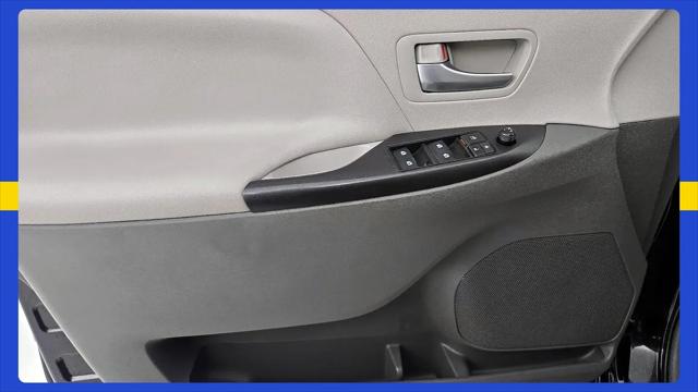 2018 Toyota Sienna LE 8 Passenger
