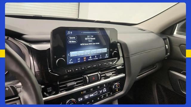 2025 Nissan Pathfinder SL FWD