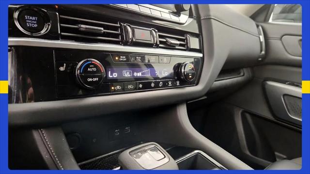 2025 Nissan Pathfinder SL FWD