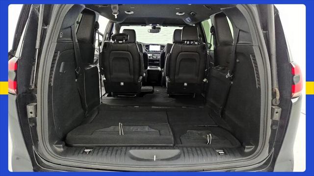 2025 Chrysler Pacifica Select