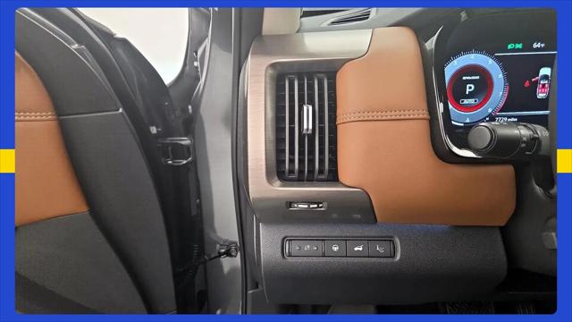 2025 Nissan Pathfinder Platinum 4WD