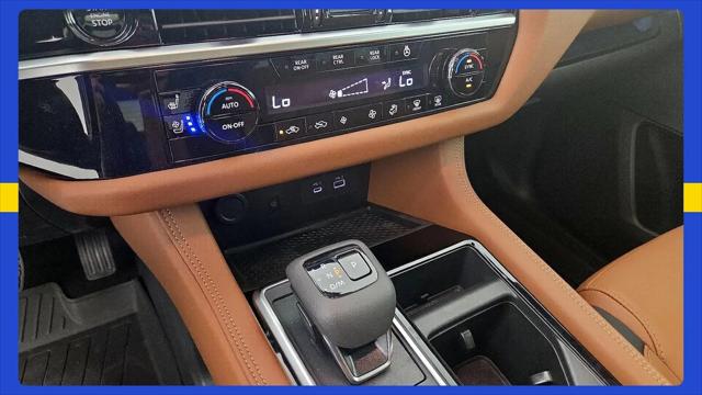 2025 Nissan Pathfinder Platinum 4WD