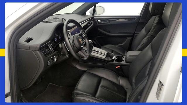 2022 Porsche Macan Macan