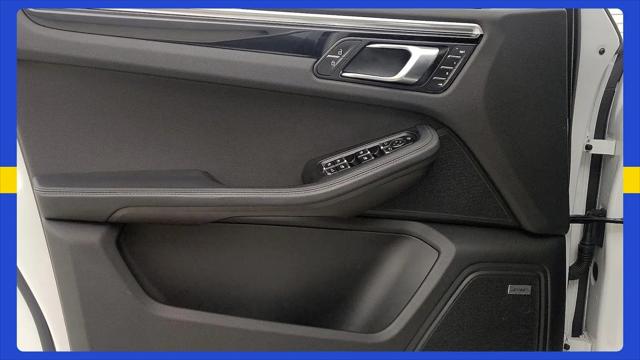 2022 Porsche Macan Macan