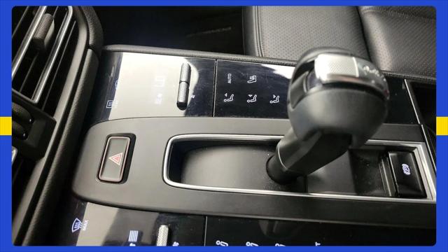 2022 Porsche Macan Macan
