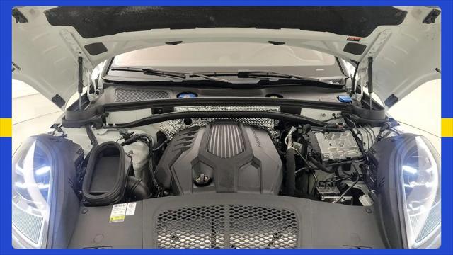 2022 Porsche Macan Macan