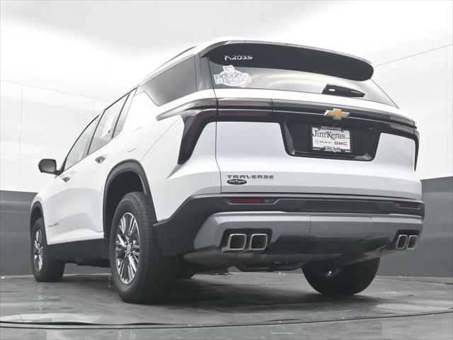 2026 Chevrolet Traverse FWD LT