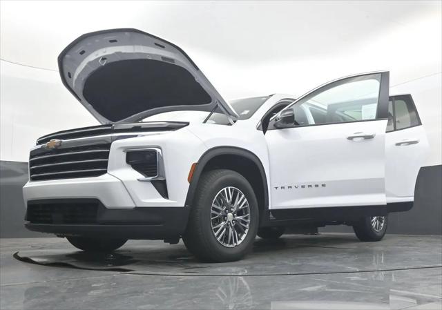 2026 Chevrolet Traverse FWD LT