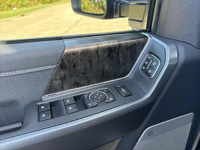 2027 Ford F-350 LARIAT