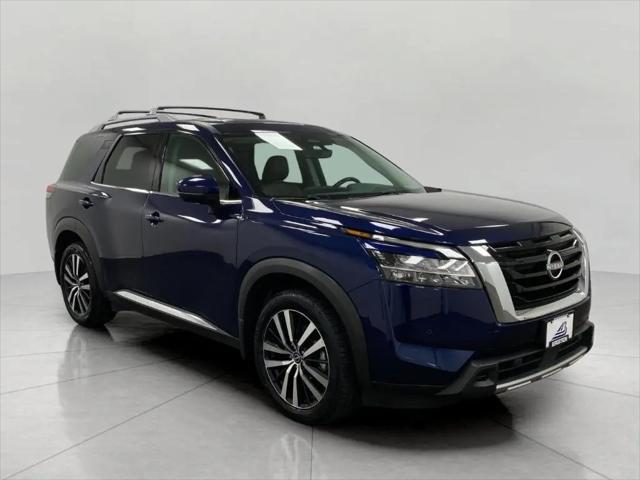 2024 Nissan Pathfinder Platinum 4WD for sale in Appleton, WI