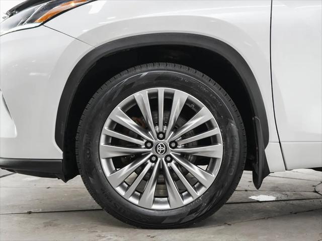 2023 Toyota Highlander Platinum