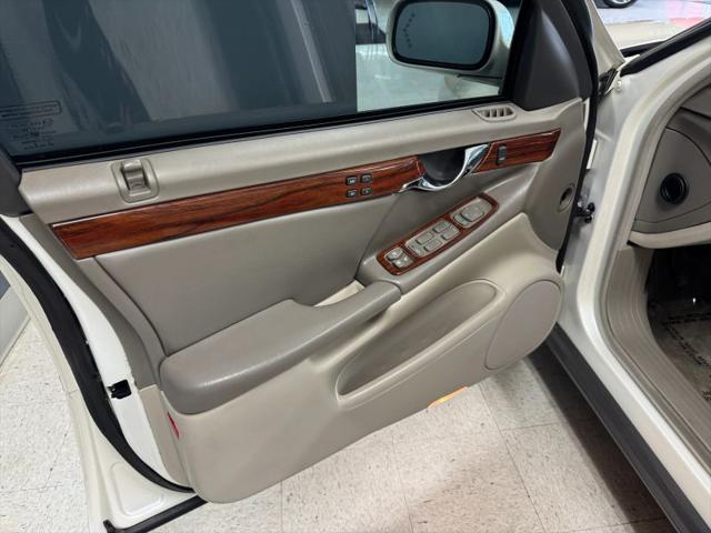 2003 Cadillac DeVille Standard