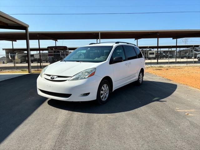 2007 Toyota Sienna LE for sale in Salado, TX