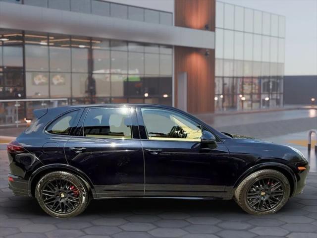 2016 Porsche Cayenne GTS