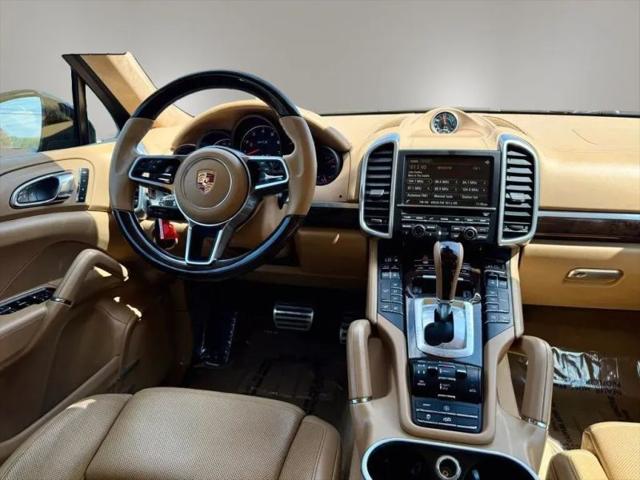 2016 Porsche Cayenne GTS