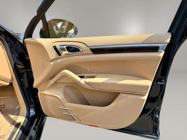 2016 Porsche Cayenne GTS