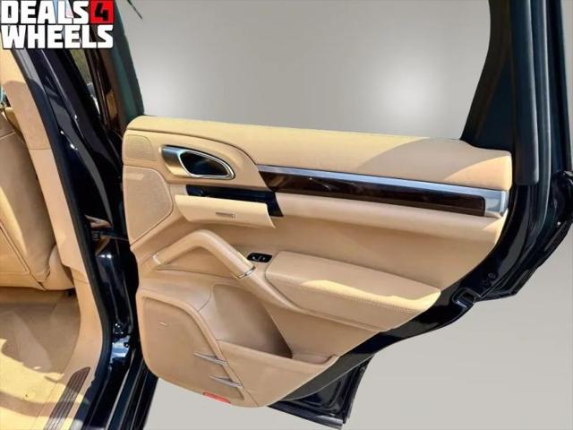 2016 Porsche Cayenne GTS