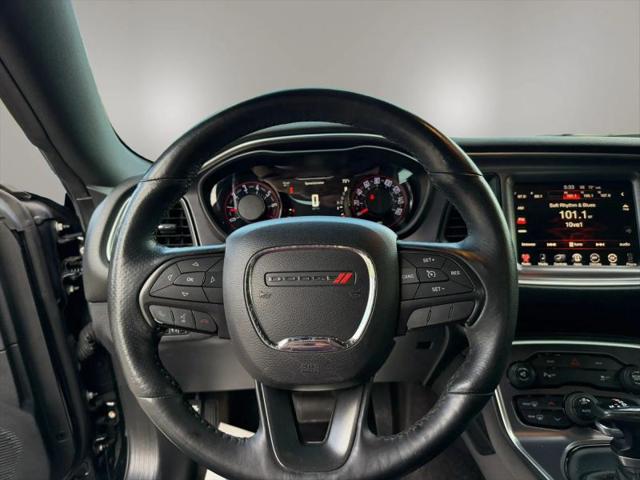 2016 Dodge Challenger SXT Plus
