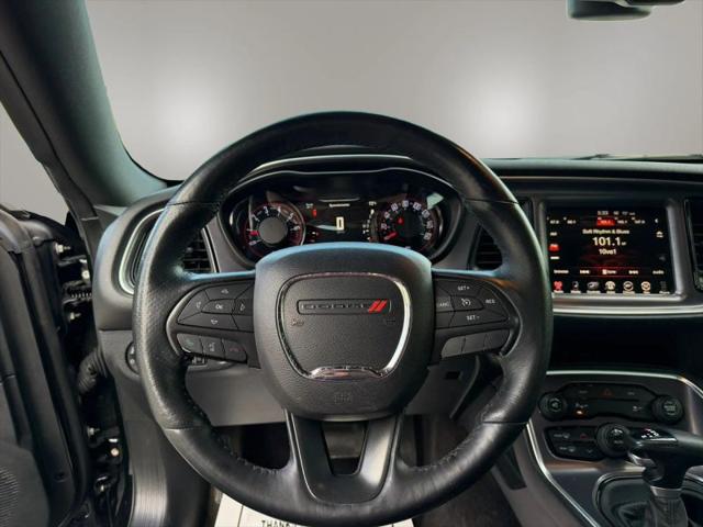 2016 Dodge Challenger SXT Plus