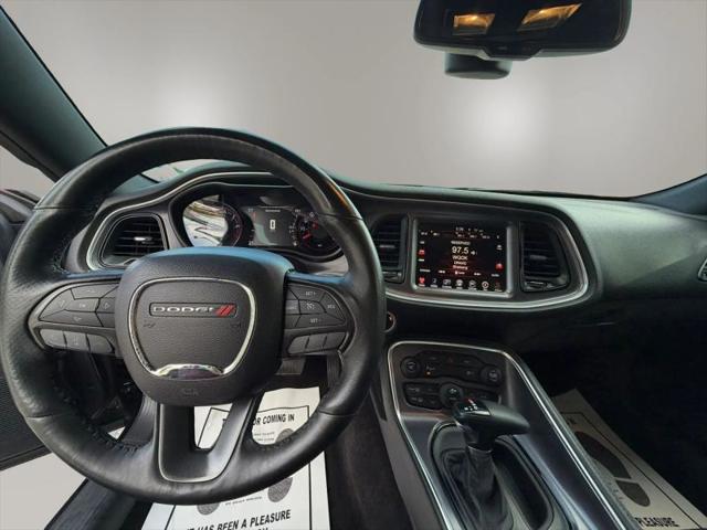 2016 Dodge Challenger SXT Plus
