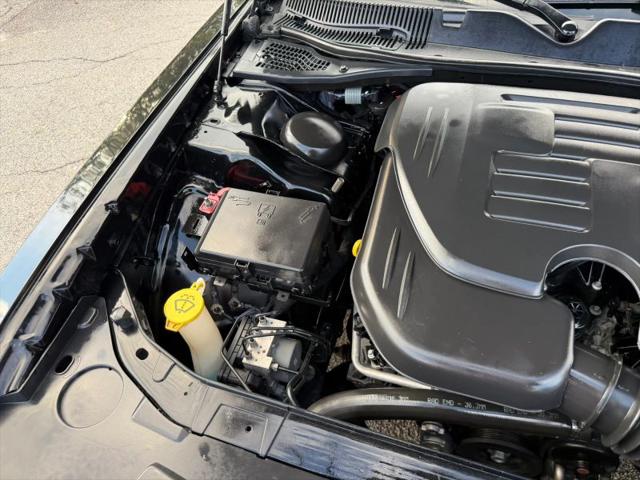 2016 Dodge Challenger SXT Plus