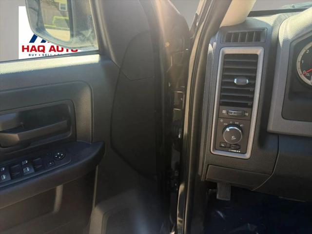 2017 Ram 1500 Express Quad Cab 4x4 64 Box