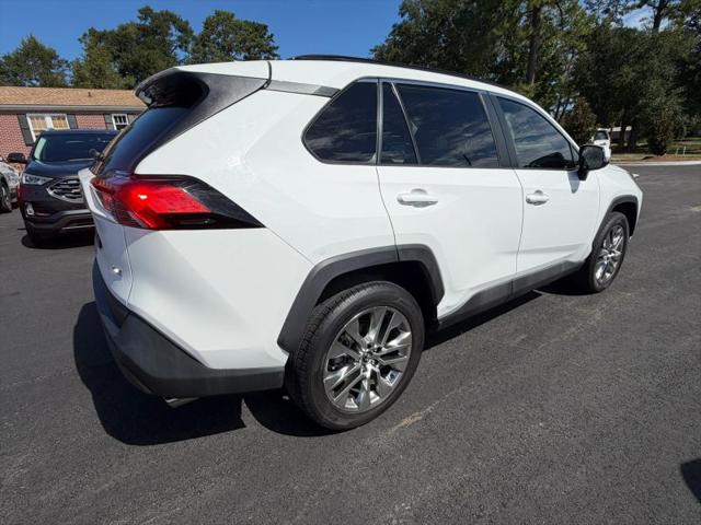 2020 Toyota RAV4 XLE Premium