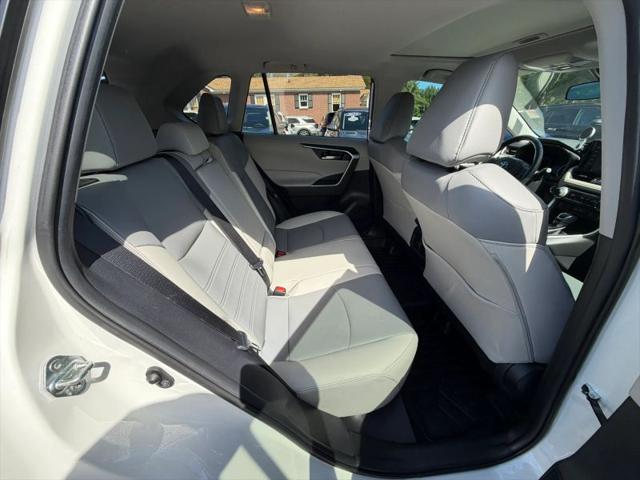 2020 Toyota RAV4 XLE Premium