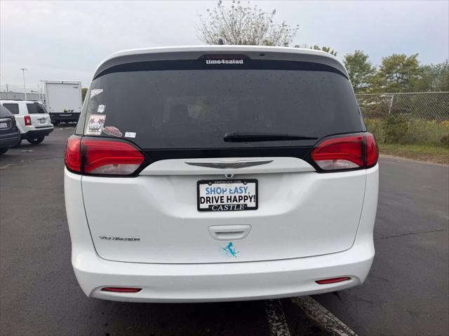 2021 Chrysler Voyager LXI