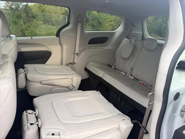 2021 Chrysler Voyager LXI