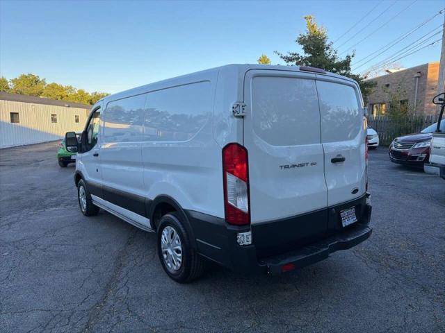 2016 Ford Transit w/60/40 Side Door w/RWB
