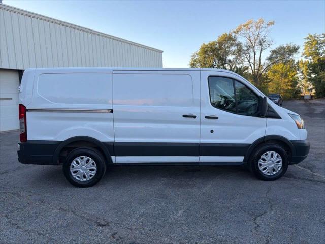 2016 Ford Transit w/60/40 Side Door w/RWB