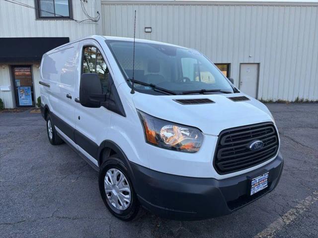2016 Ford Transit w/60/40 Side Door w/RWB